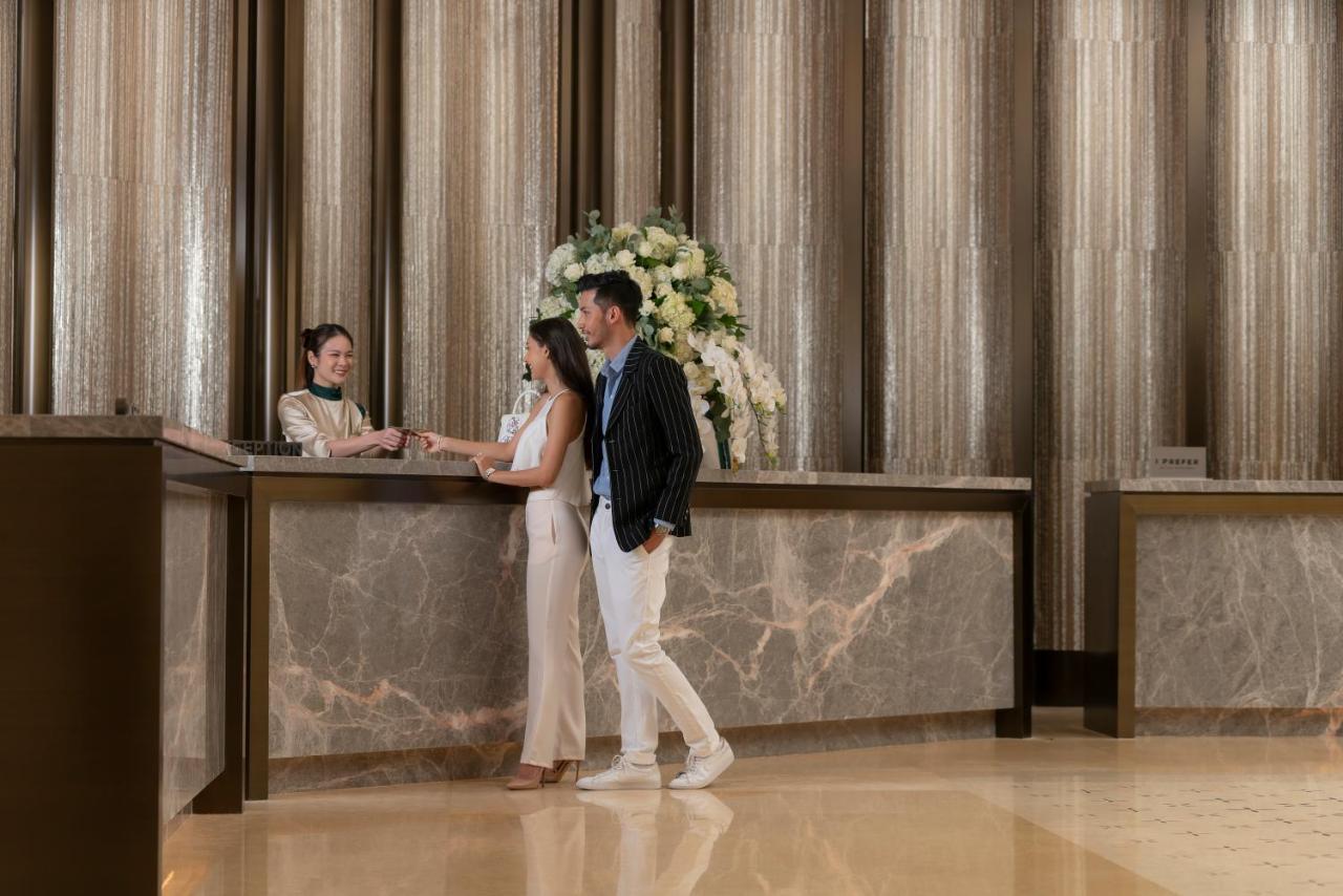 The Landmark Бангкок Екстер'єр фото The lobby of the hotel